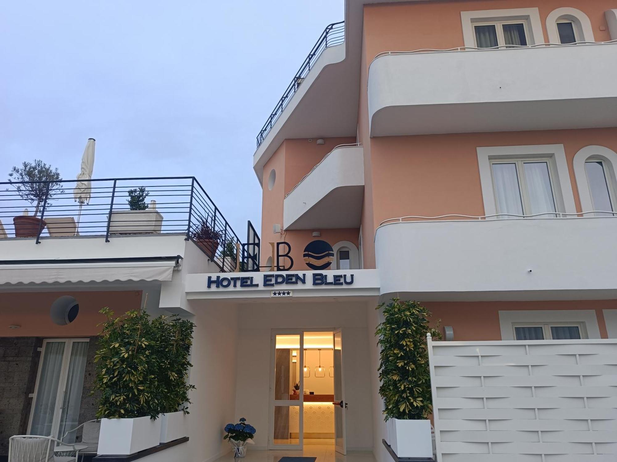Eden Bleu Hotel วีโกเอเกวนเซ ภายนอก รูปภาพ